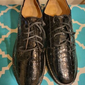 Elegant Black Crocodile Pattern Men's Oxfords